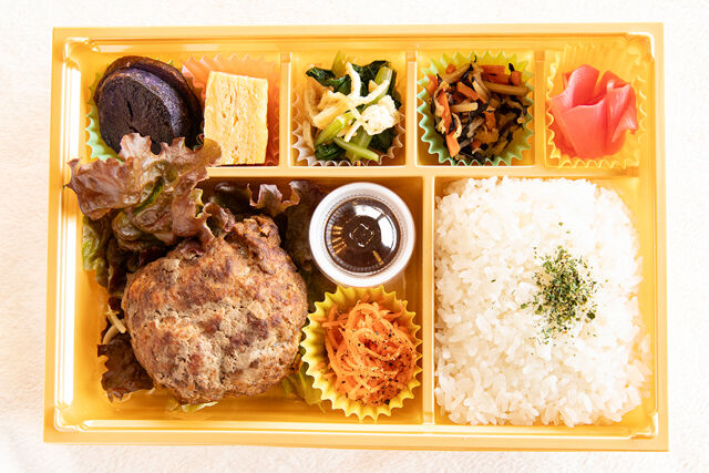 ペレニアルロックガーデン春子谷地 cafe ミルクの里-雨時々晴れ弁当