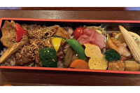 薩摩すたいる こみかん。-おまかせ肉弁当