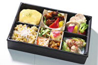 料理屋 KEN-黒毛和牛の濃厚オイスターソース絡め贅沢弁当