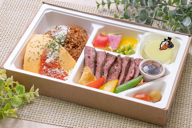 料理屋 KEN-【ハロウィン限定】厳選牛ステーキ弁当～特製デザート付き