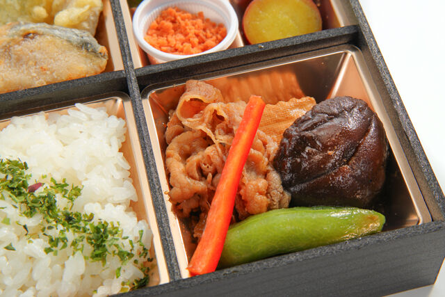 酒肴屋くやすけ-すき焼天婦羅御膳（弍）