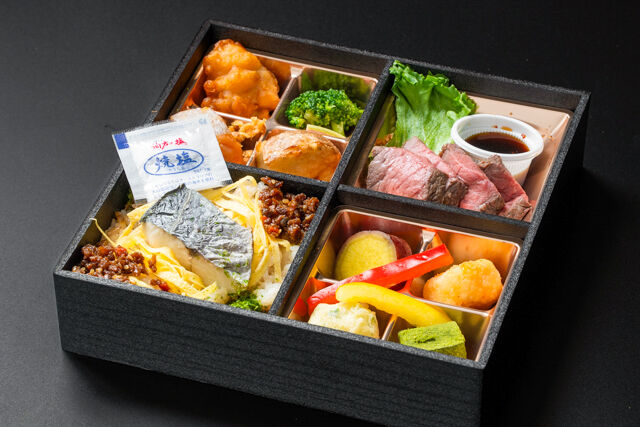 酒肴屋くやすけ-蓼～Tade～より香ばしくなった国産牛ステーキと鰆と牛タン有馬そぼろ御膳