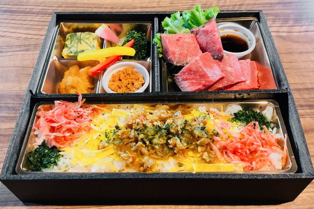 酒肴屋くやすけ-アネモネ～Anemone～熟成厳選牛ステーキとそぼろご飯