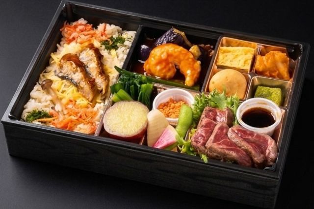 酒肴屋くやすけ-葉月〜hazuki〜国産牛ステーキと海老チリとうなぎ飯の御膳