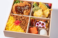 おもてなしの心 三心-味噌カツと季節の天麩羅のそぼろ重御膳