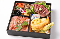 おもてなしの心 三心-特選黒毛和牛ステーキとローストビーフ重の天ぷら御膳