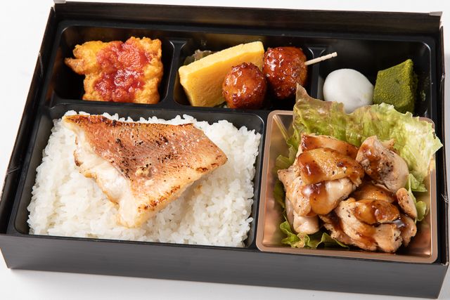 おもてなしの心 三心-特製チキングリルと季節の魚の西京焼きご飯の贅沢御膳