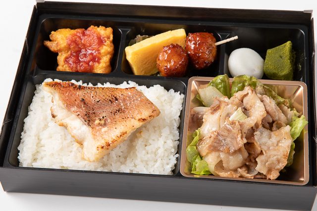 特製ダレのネギ塩カルビと季節の魚の西京焼きご飯の贅沢御膳の商品写真