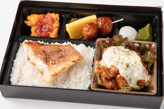 おもてなしの心 三心-特製チキン南蛮と季節の魚の西京焼きご飯の贅沢御膳
