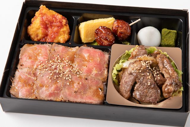 おもてなしの心 三心-特選厚切りカルビとローストビーフ重の贅沢御膳
