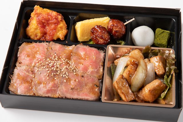 おもてなしの心 三心-特製ルーロー煮とローストビーフ重の贅沢御膳