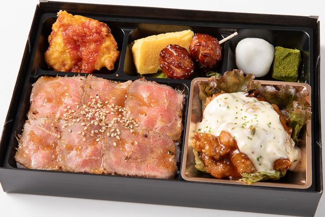 おもてなしの心 三心-特製チキン南蛮とローストビーフ重の贅沢御膳