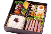 割烹 おおとみ-宮崎牛サーロインステーキと自家製和牛ハンバーグ弁当