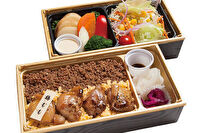 焼肉 松阪牛やまと-牛そぼろと鶏肉二段弁当