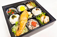 米が旨い！食べちゃう弁当-『食べちゃう弁当』厳選幕の内 ①