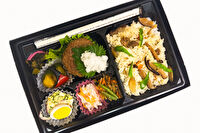 米が旨い！食べちゃう弁当-和風おろしハンバーグ＆炊き込みごはん