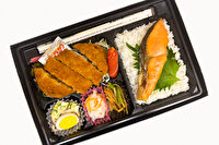 米が旨い！食べちゃう弁当-BIGメンチカツ＆鮭の塩焼き