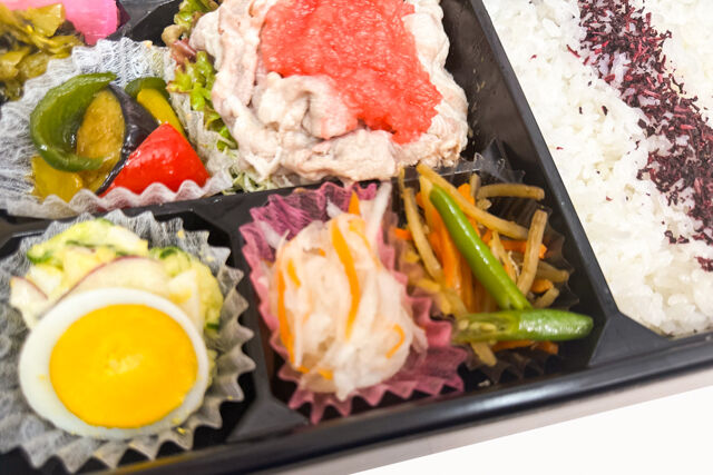 米が旨い！食べちゃう弁当-梅おろし豚しゃぶ＆ゆかりごはん
