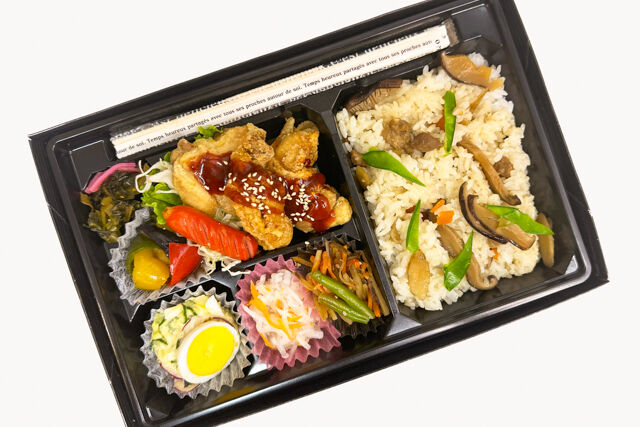 甘辛ヤンニョムチキン＆炊き込みごはん