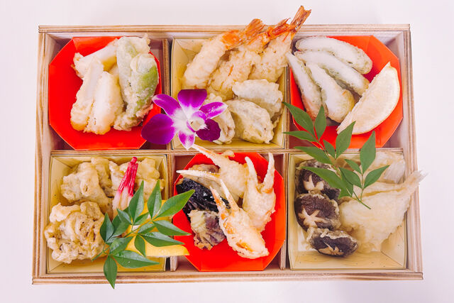天婦羅盛り合わせ～木箱～