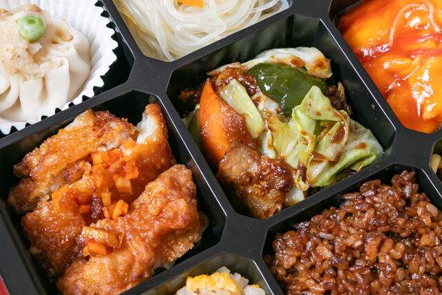 パンダ飯店-【人気】3種メインの中華三昧弁当（油淋鶏・回鍋肉・かに玉）