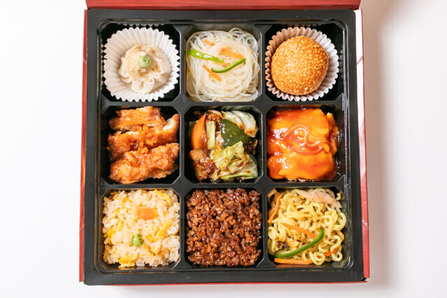 パンダ飯店-【人気】3種メインの中華三昧弁当（油淋鶏・回鍋肉・かに玉）