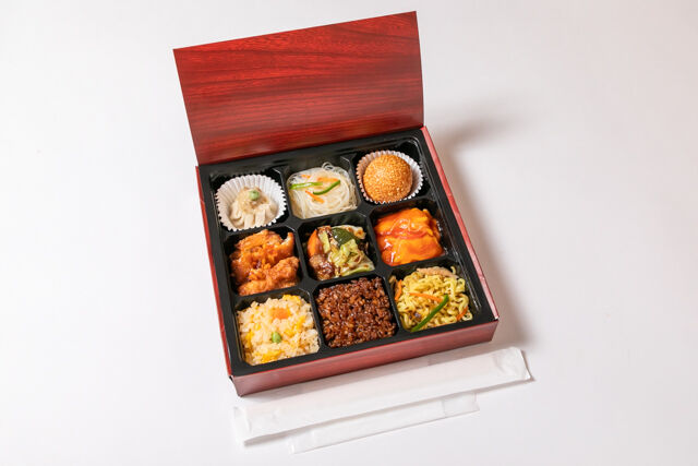 パンダ飯店-【人気】3種メインの中華三昧弁当（油淋鶏・回鍋肉・かに玉）
