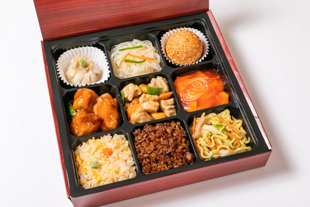 パンダ飯店-【人気】3種メインの中華三昧弁当（酢豚・鶏肉のカシューナッツ炒め・かに玉）