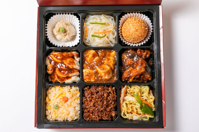 パンダ飯店-【人気】3種メインの中華三昧弁当（よだれ鶏・麻婆豆腐・麻婆茄子）