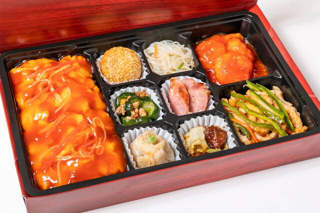パンダ飯店-厳選ダブルメイン中華御膳（大エビチリ・青椒肉絲）