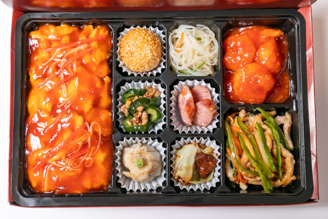 パンダ飯店-厳選ダブルメイン中華御膳（大エビチリ・青椒肉絲）