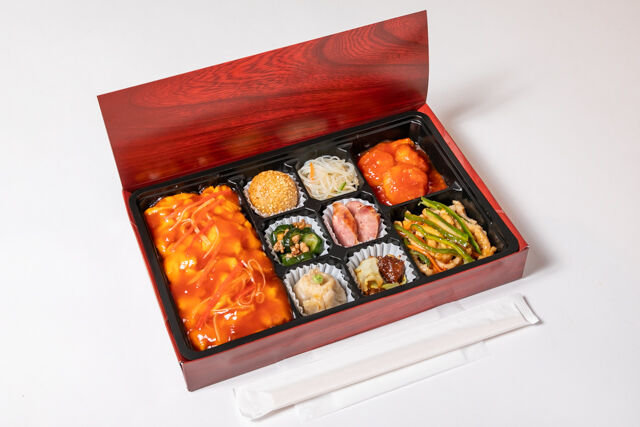 パンダ飯店-厳選ダブルメイン中華御膳（大エビチリ・青椒肉絲）