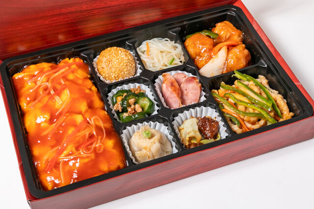 パンダ飯店-厳選ダブルメイン中華御膳（酢豚・青椒肉絲）