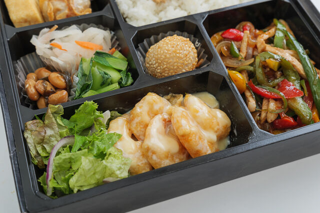 中華ダイニングume咲-青椒肉絲×海老マヨ まんぷく中華弁当
