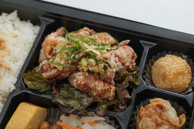 中華ダイニングume咲-油淋鶏 中華幕の内弁当
