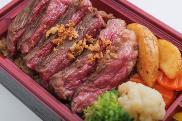 牛タンハンバーグ×ステーキふぅふぅ-サーロインステーキ肉重