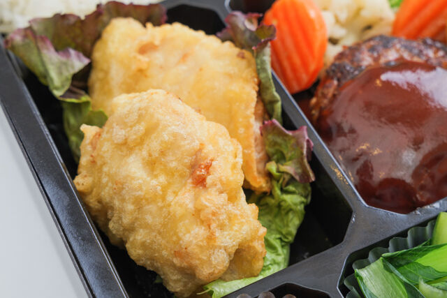 牛タンハンバーグ×ステーキふぅふぅ-鶏天＆牛タンハンバーグ弁当