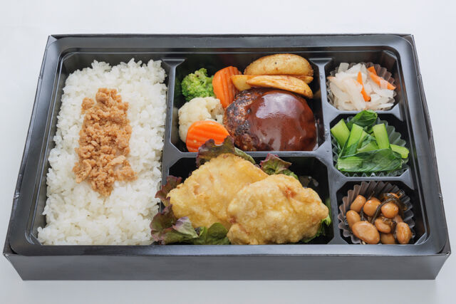 牛タンハンバーグ×ステーキふぅふぅ