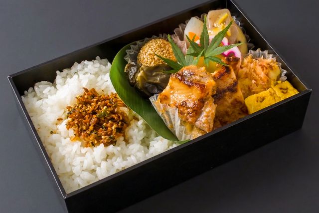 和璃ゐぶき（埼玉店）-鶏塩麹焼きのゐぶき幕の内御膳