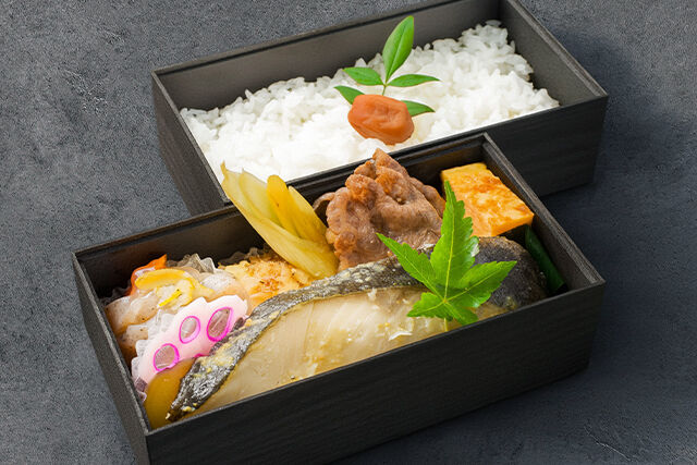 特製銀だら西京とすき焼きの二段御膳