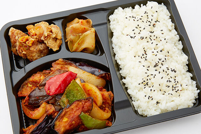 青山一品-麻婆茄子と油淋鶏弁当