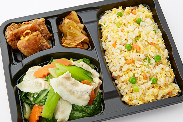 青山一品-野菜肉炒めと油淋鶏 炒飯付き