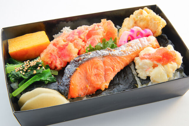 海苔弁あかね-銀鮭塩焼きと5種の総菜海苔弁当
