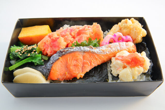 海苔弁あかね-銀鮭塩焼きと5種の総菜海苔弁当