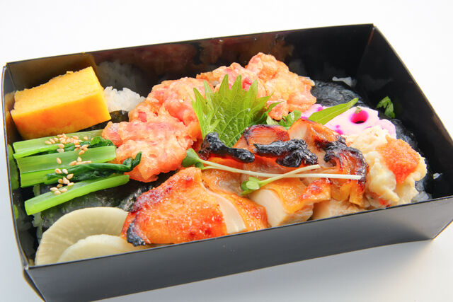 海苔弁あかね-鶏もも肉蜂蜜焼きと5種の総菜海苔弁当