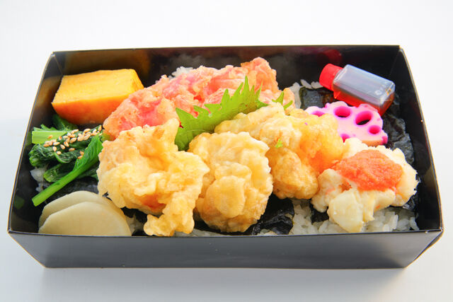 海苔弁あかね-藻塩仕込みの鶏天と5種の総菜海苔弁当