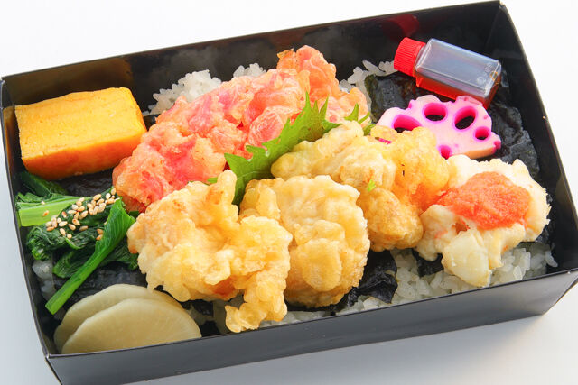 藻塩仕込みの鶏天と5種の総菜海苔弁当