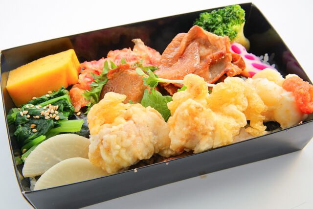 海苔弁あかね-藻塩仕込みの鶏天と三元豚生姜焼きの海苔弁当