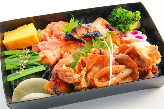 海苔弁あかね-もも蜂蜜焼きと三元豚生姜焼きの海苔弁当