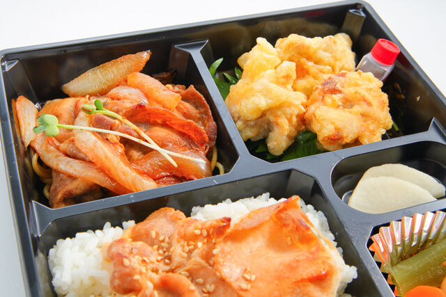 弁当工房あかね堂-三元豚ロース生姜焼きと藻塩仕込みの鶏天の豚バラ照焼き重